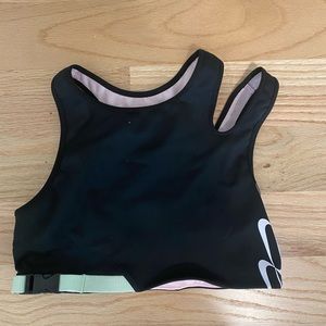 nike sports bra / crop top